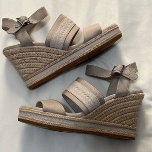 TOMS Madelyn Espadrille Wedges *LIKE NEW*